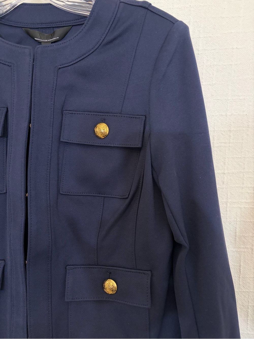 White House Black Market Women's Navy Short Jacket w/ Pockets size 6 - Picture 2 of 4